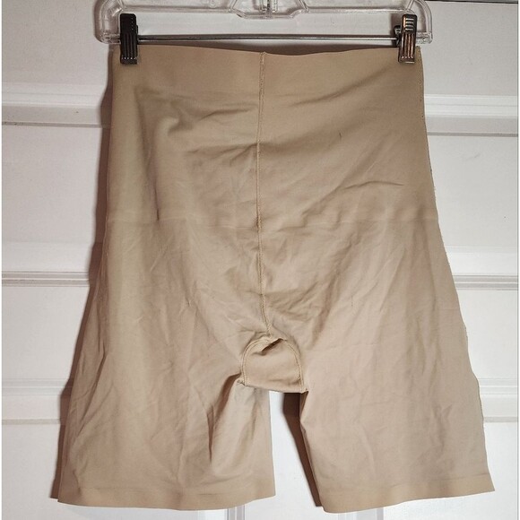 Venus Tan High Waist Shapewear Shorts Has Minor Pulls In Fabric M - Picture 4 of 4